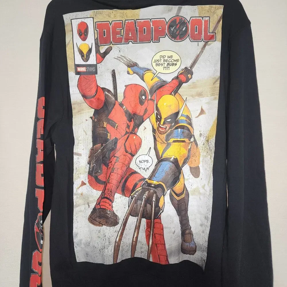 Deadpool and wolverine men's black hoodie Size small